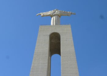 Gesù a braccia aperte