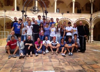 Frati suore e adolescenti