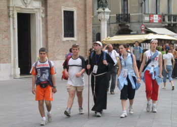 Cammino frate e giovani