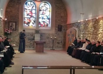 Frati Narbonne in preghiera