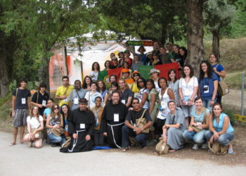 Frati portoghesi e giovani