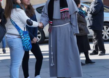 giovane frate africano