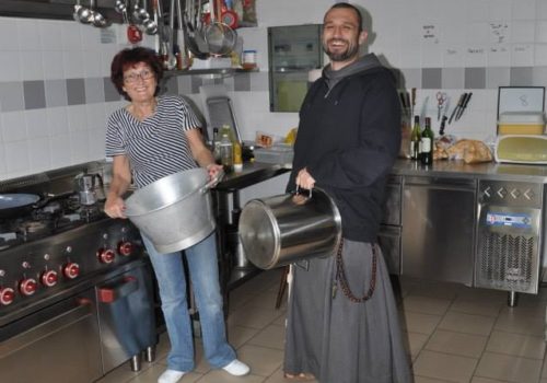 frate in cucina frate in cucina