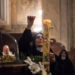 suor gloria accende il cero