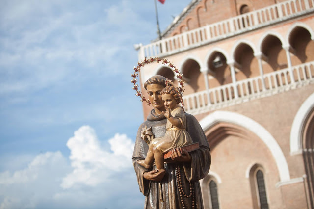s antonio sulla piazza