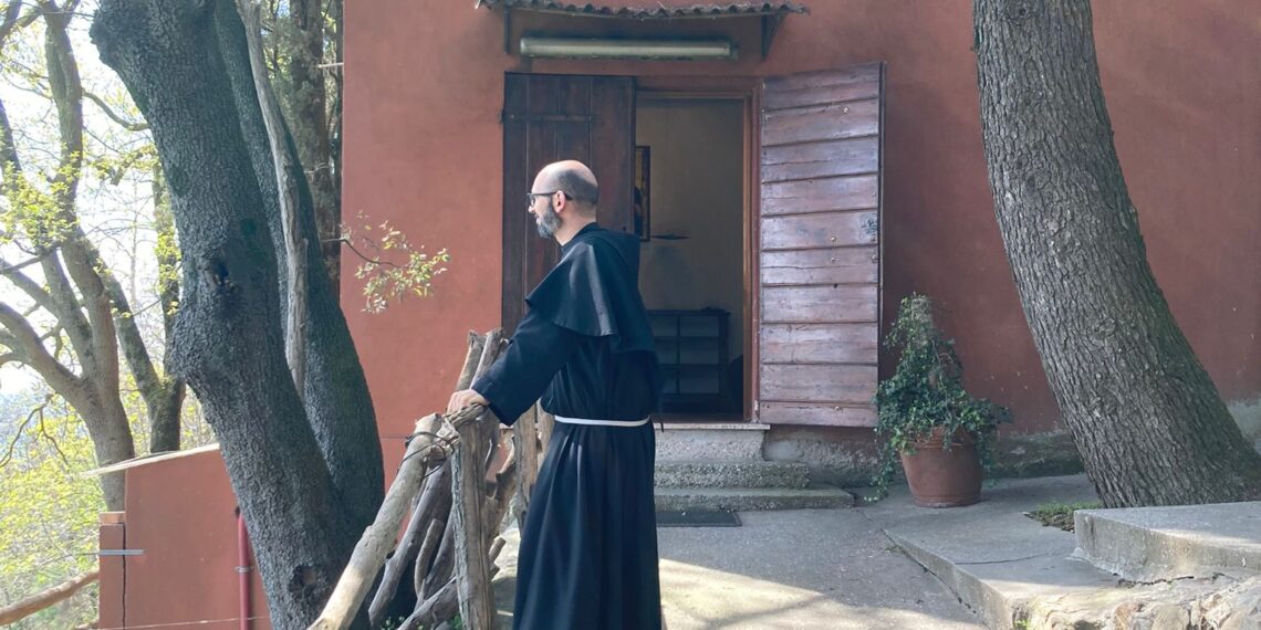 frate meditazione eremo preghiera contempla
