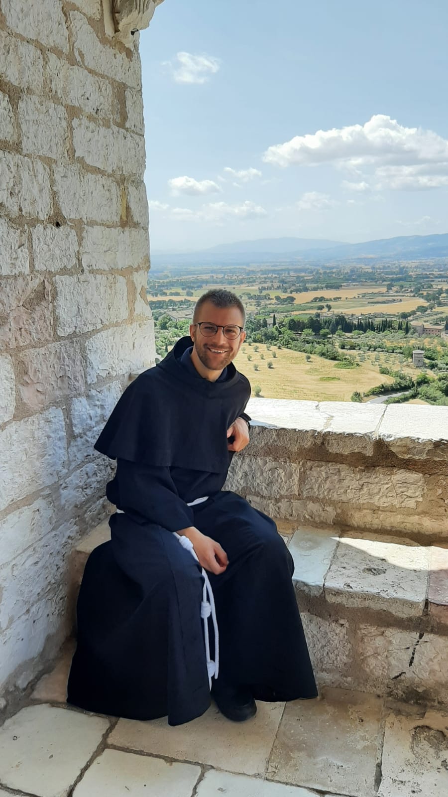 Fra Francesco diventa sacerdote - Vocazione Francescana
