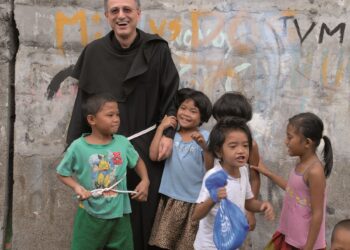 Dio ti viene a cercare tra i poveri e tra loro si fa trovare